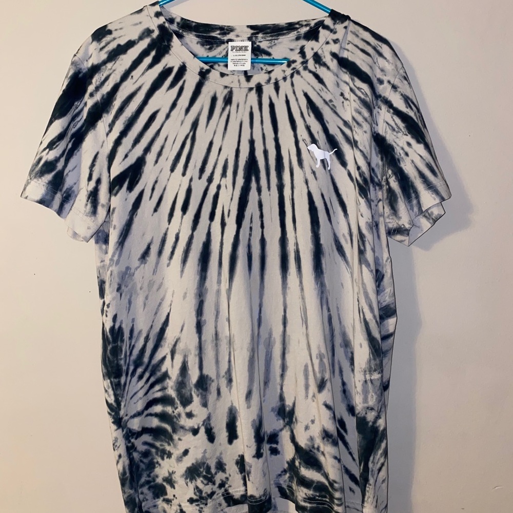 Victoria’s Secret pink short sleeve t-shirt